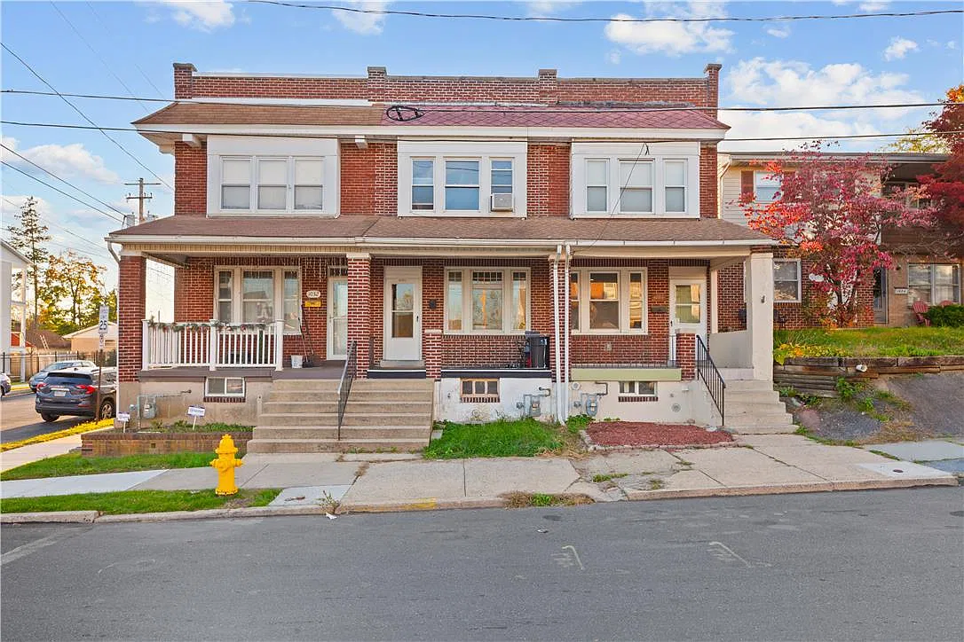 3 bed, 1.5 bath, 1886 sqft, $2,300 — Photo 4