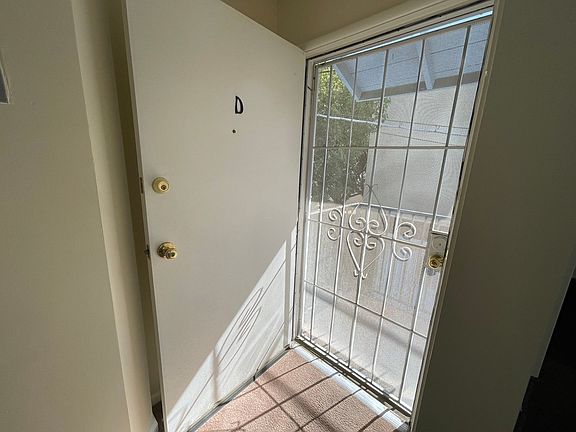 5th image of 424 Pioneer Dr APT D