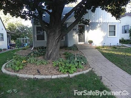 1st image of 638 Warwick St