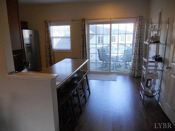 4th image of 129 Logan Ln