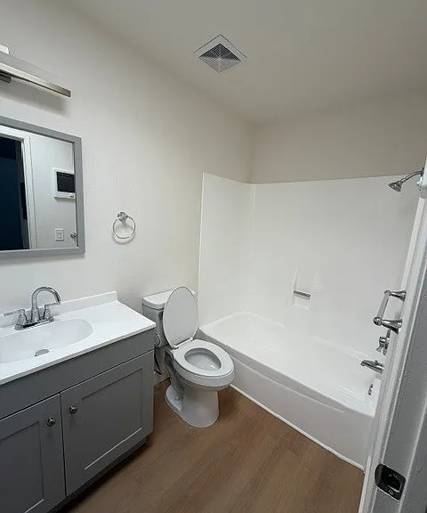 270 W Alamar Ave #15 — Photo 15
