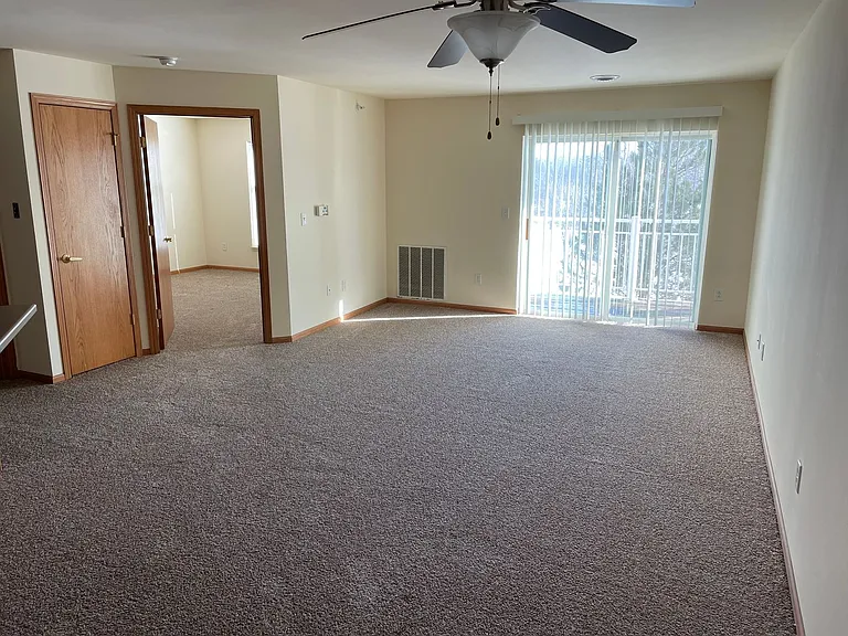Door Creek Apartments — Photo 3