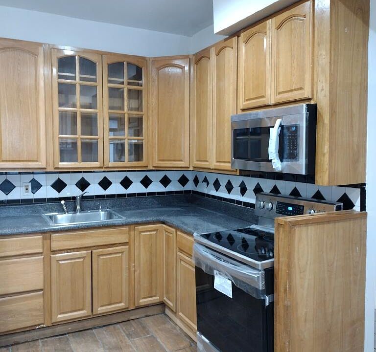1st image of 144 Lott Ave #1R