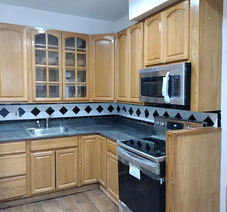144 Lott Ave #1R