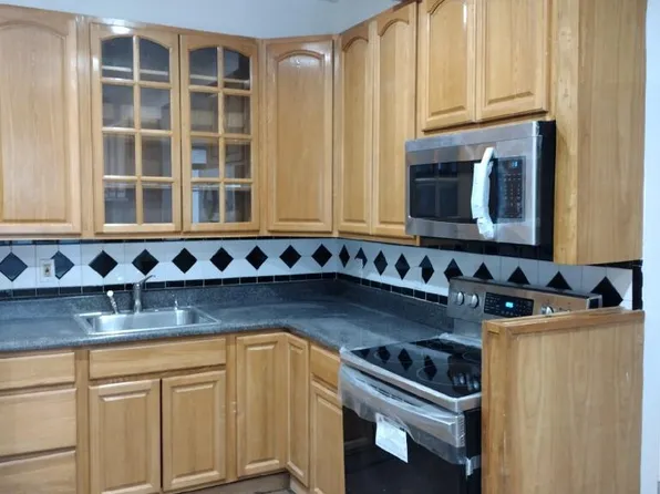 144 Lott Ave #1R, Brooklyn, NY 11212