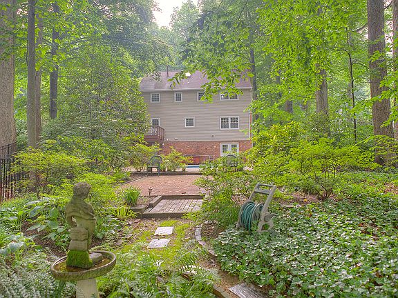 4th image of 4905 Kingston Dr