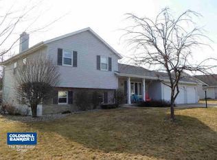 N9592 Diamond Ct, APPLETON, WI 54915