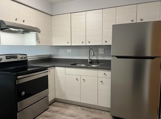 1117 E Roosevelt Rd #5, Wheaton, IL 60187