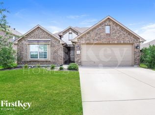 909 Saint Andrews Dr, Burleson, TX 76028