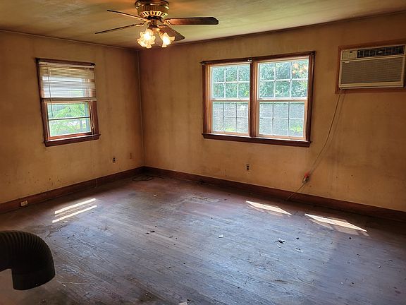 4th image of 312 Broughton St