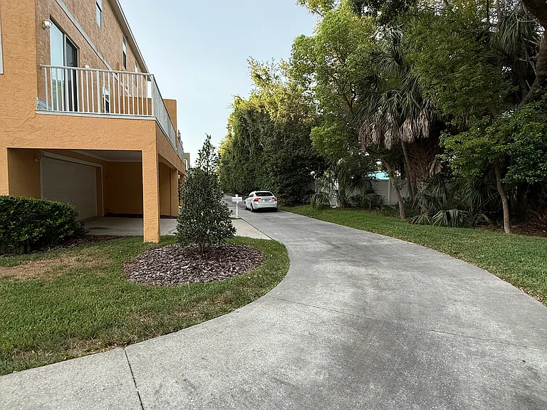 445 Bayou Village Dr — Photo 10