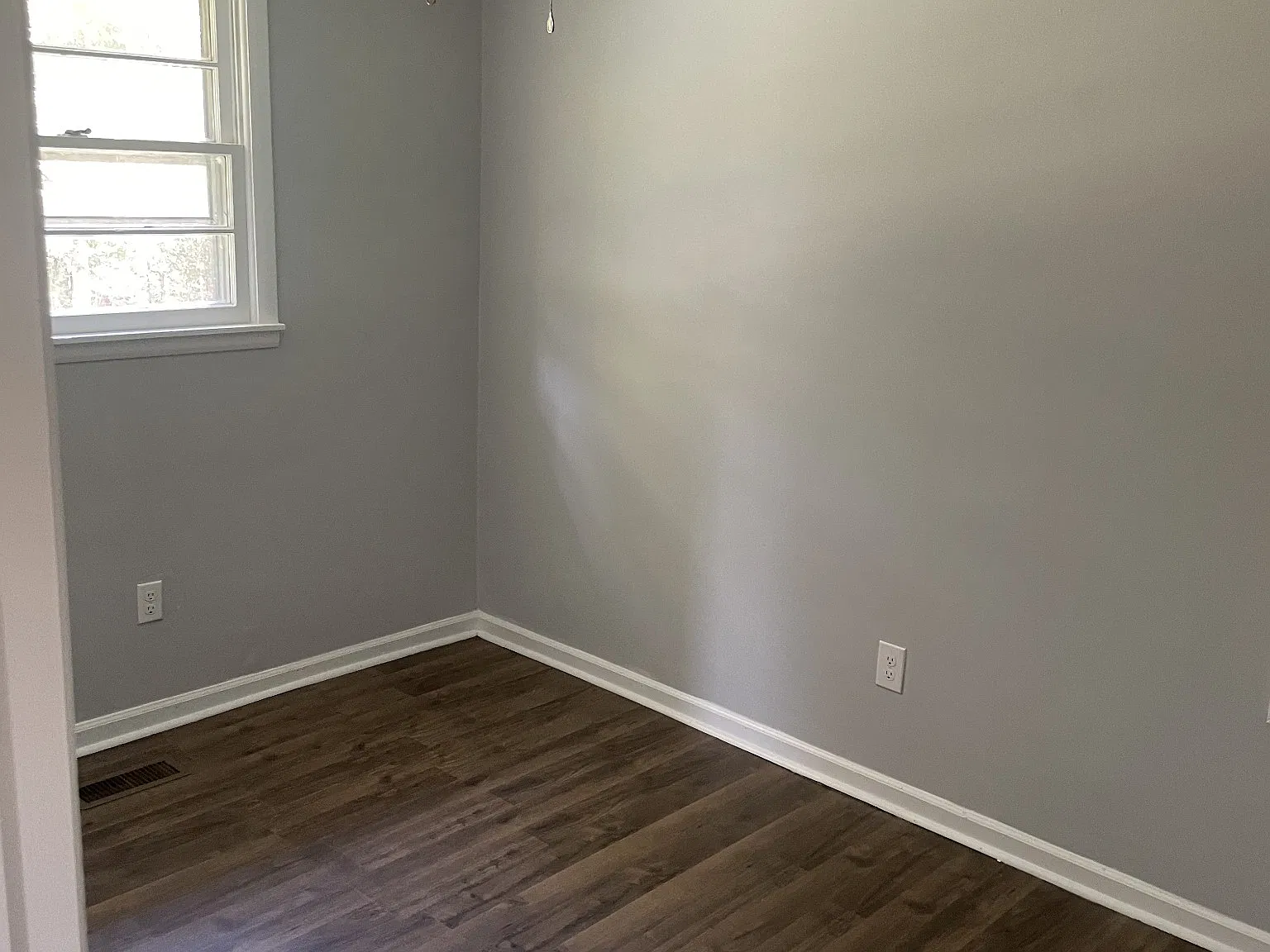 3 bed, 1.0 bath, 912 sqft, $1,850 — Photo 4