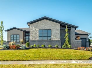 1443 White Barn Trl, Xenia, OH 45385