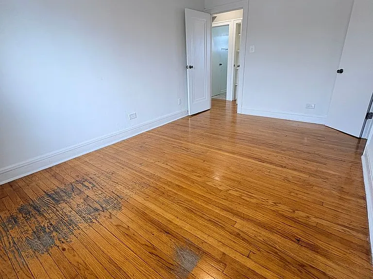 1525 N Austin Blvd — Photo 8