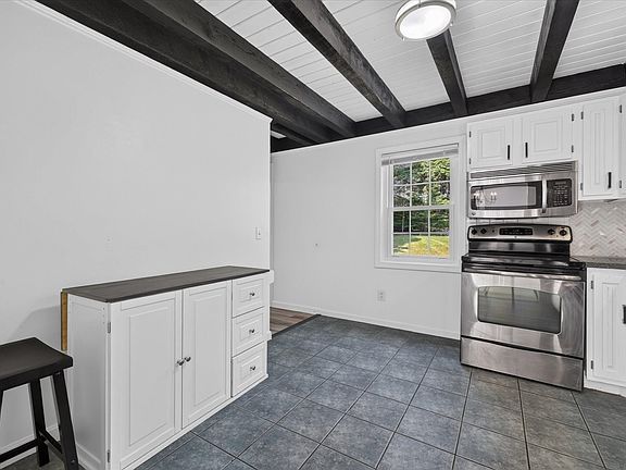 4th image of 37 Breakneck Rd