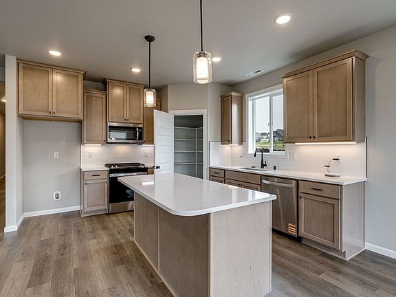 10707 NE 109th WAY by Aho Construction