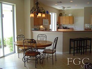 5th image of 10501 Avila Cir