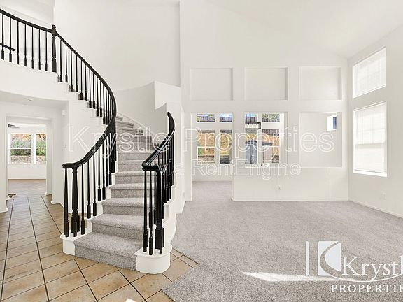 2nd image of 35 Goldfinch Dr