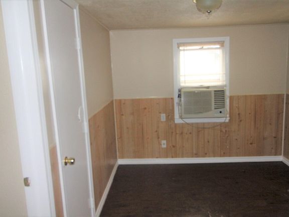 3rd image of 3925 SE 10th Pl