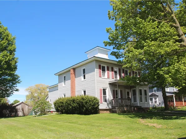 12621 Presbyterian Rd, Knowlesville, NY 14479