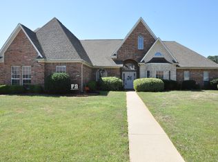 7309 Shadow Brk, Texarkana, TX 75503