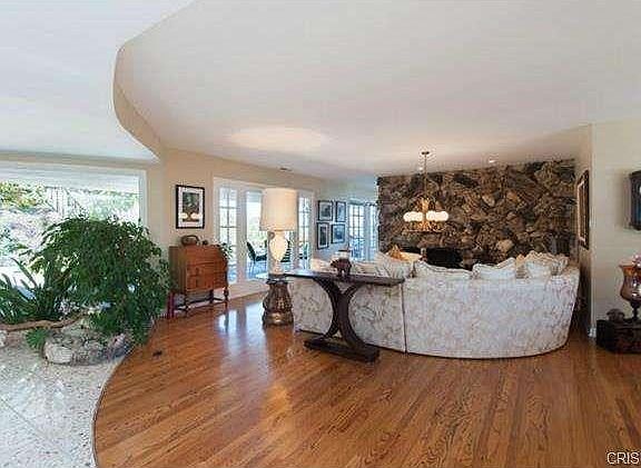 3rd image of 3461 Alginet Dr
