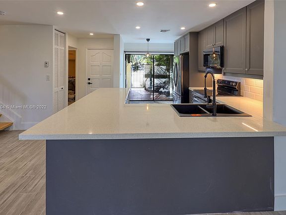 3rd image of 10069 Costa Del Sol Blvd