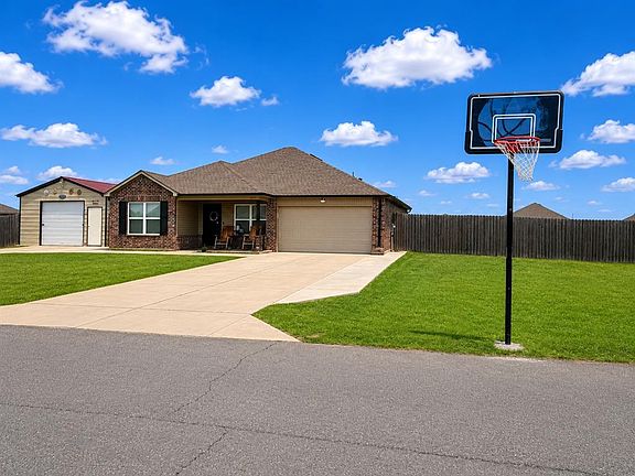 2nd image of 10432 Cindy Joy Ave