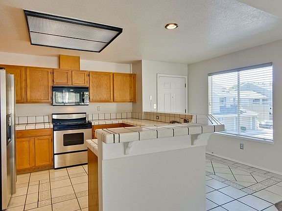 4th image of 1766 Parkview Green Cir