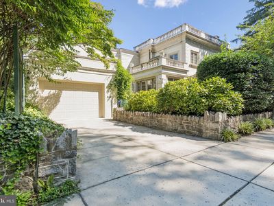 7200 Connecticut Ave, Chevy Chase, MD, 20815