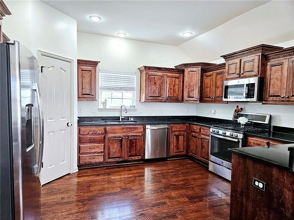 6990 142nd St, Basehor, KS 66007 Zillow