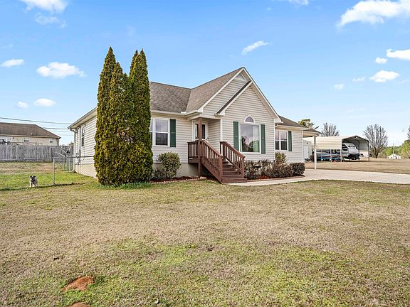 2nd image of 176 Quail Hollow Rd