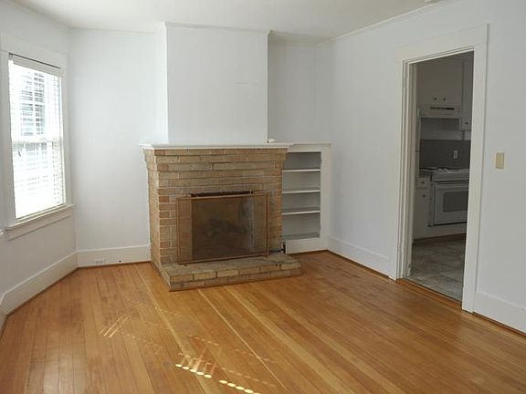 4th image of 104 Bonita St