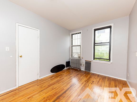 5th image of 241 Irving Ave #4R