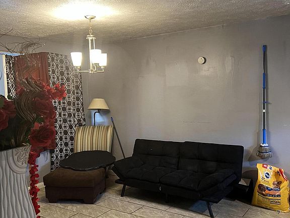 4th image of 1736 E 27th St