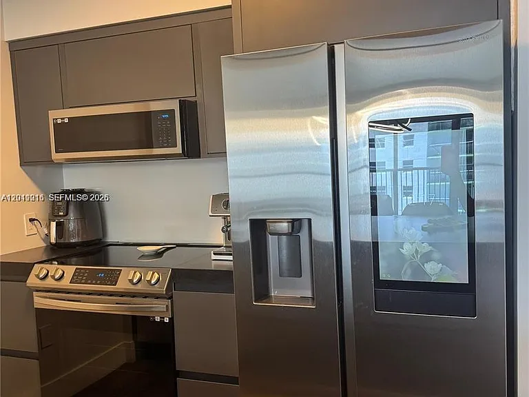 1750 N Bayshore Dr #2803 — Photo 10