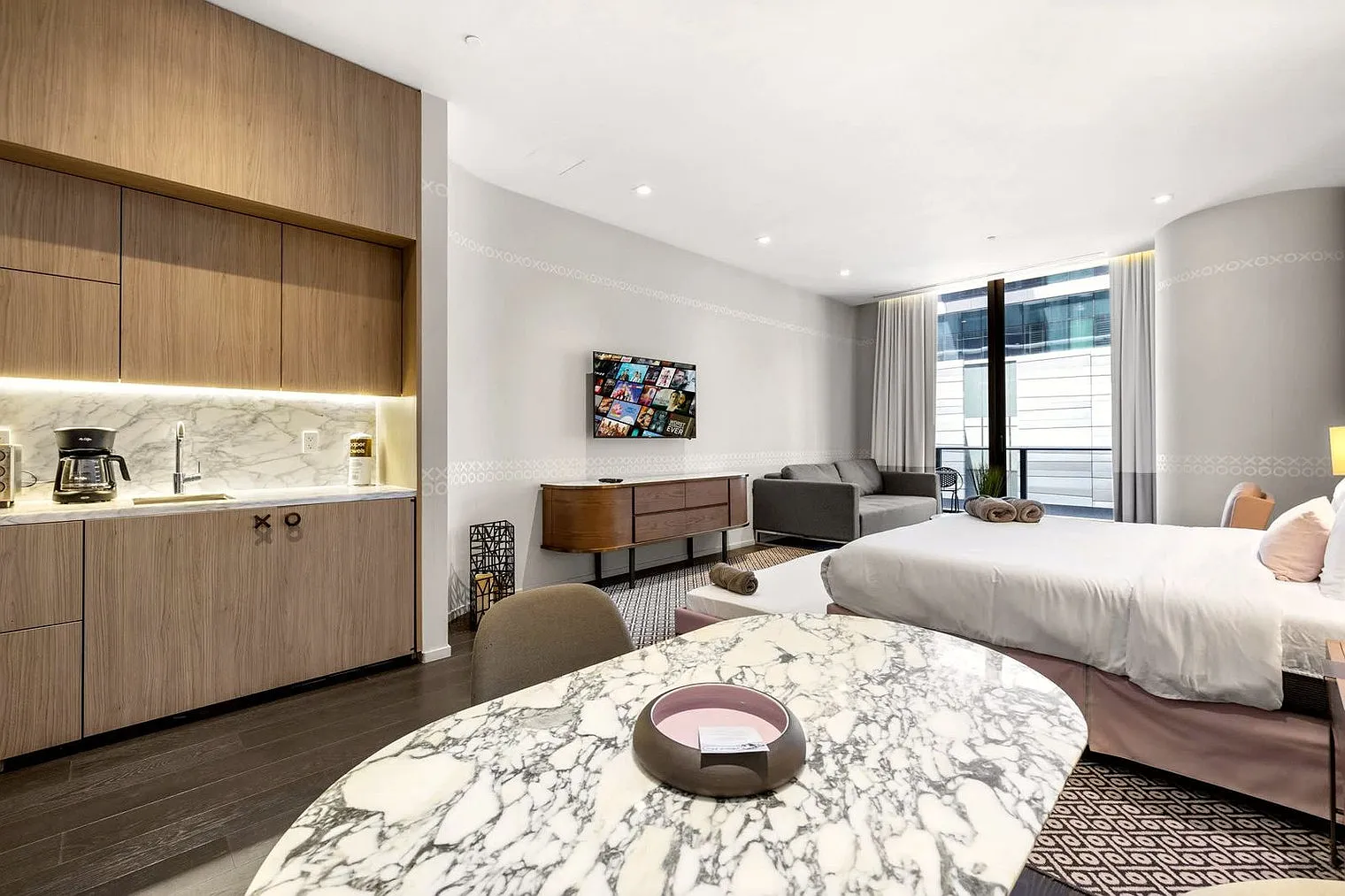 Studio, 1.0 bath, 624 sqft, $9,340 — Photo 3