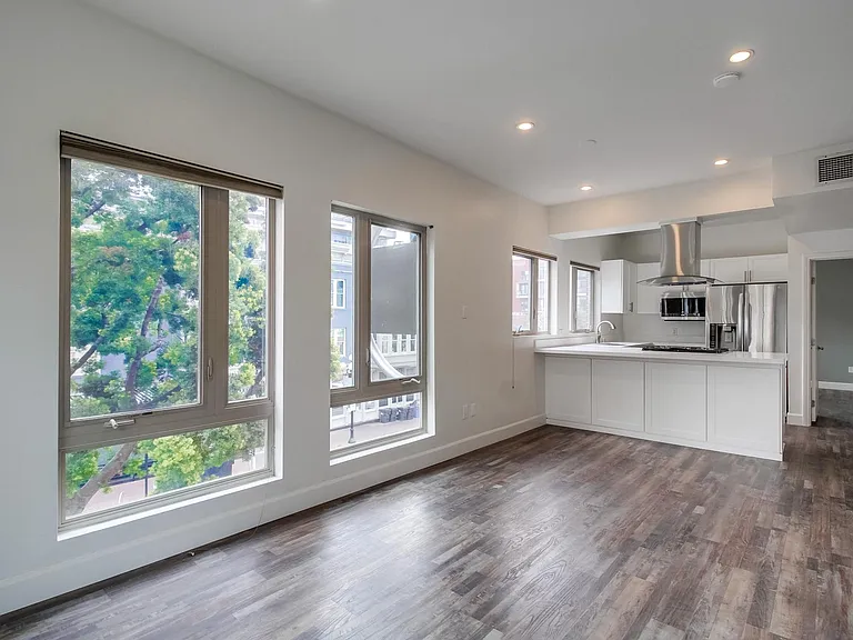 450 J St #3131 — Photo 8
