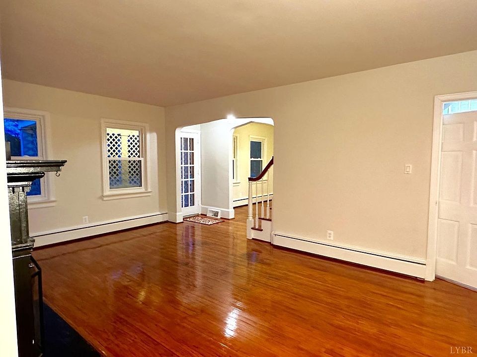 1391 Church St, Appomattox, VA 24522 Zillow