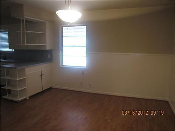 3rd image of 1705 Richardson Ln