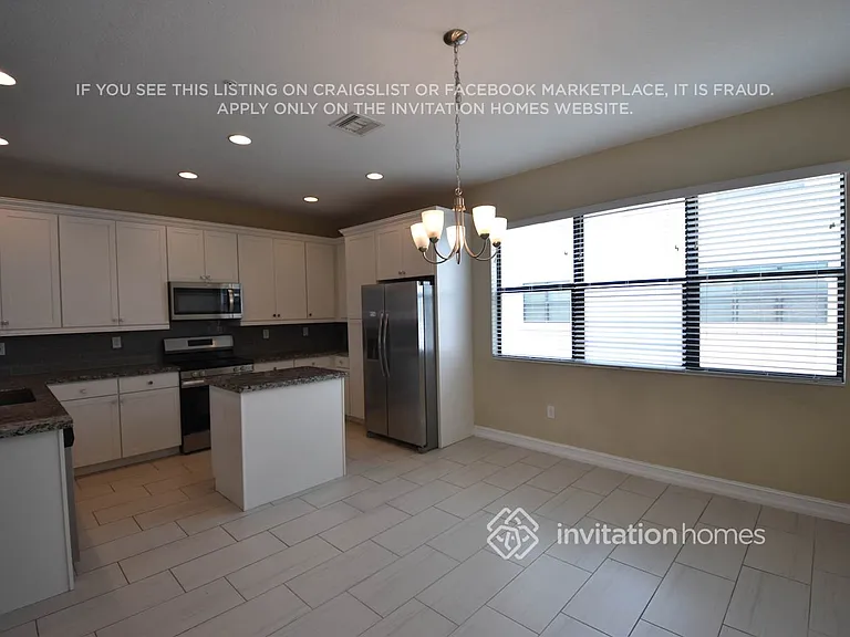 11671 SW 13th Ct — Photo 8