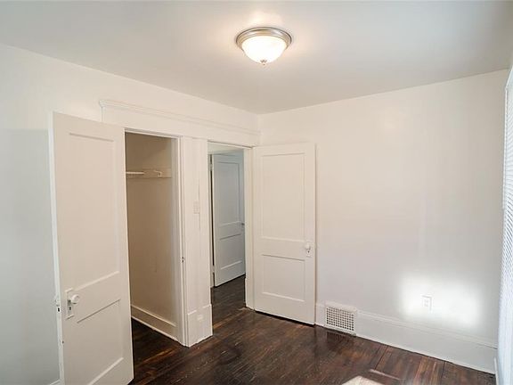 3rd image of 456 Homer Ave