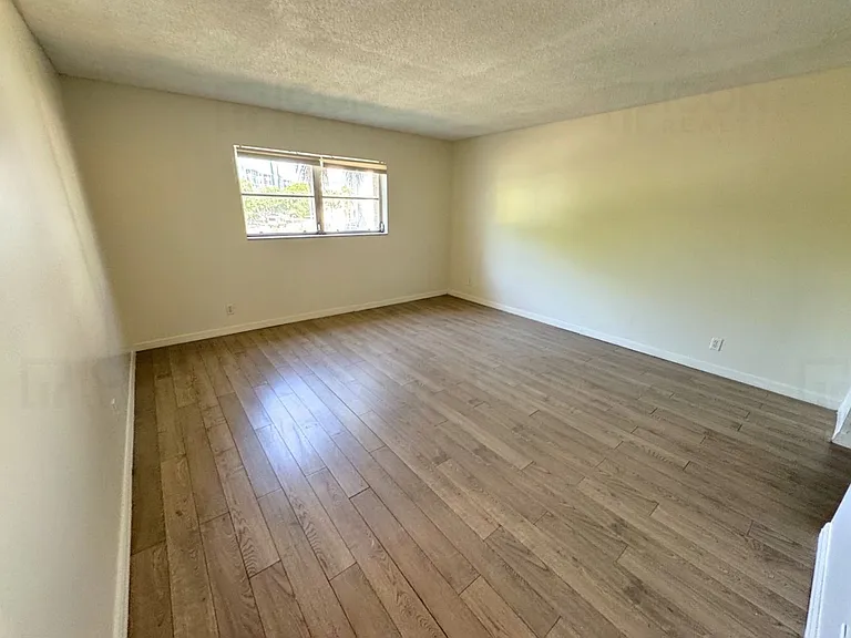 2060 NW 48th Ter #216 — Photo 5