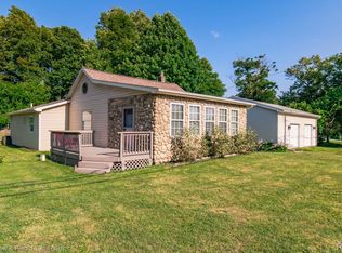 8202 Tindall Rd, Davisburg, MI 48350