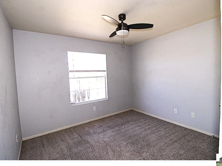 5707 Schneider Dr — Photo 6