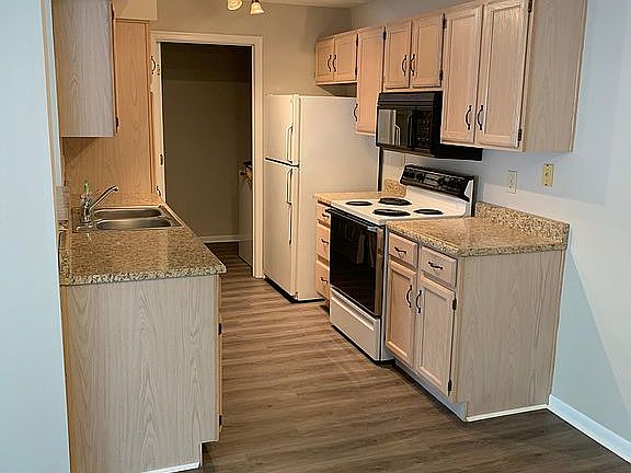 5th image of 580 Cloverfield Ln APT 201