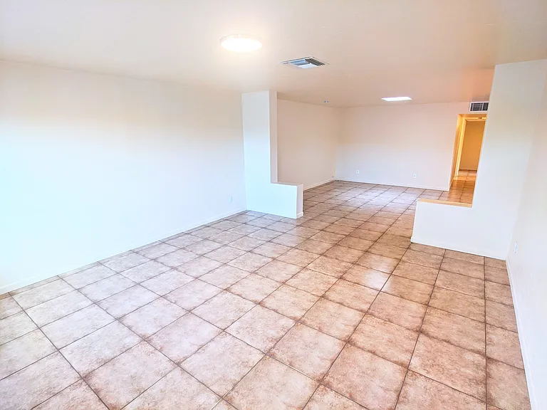 1343 W Alameda St — Photo 3