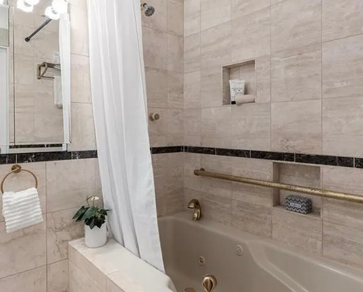 Upstairs bathroom