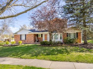 45931 Cider Mill Rd, Novi, MI 48374