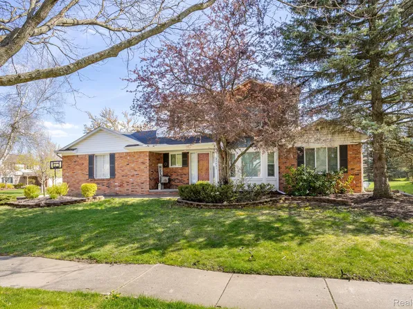 45931 Cider Mill Rd, Novi, MI 48374